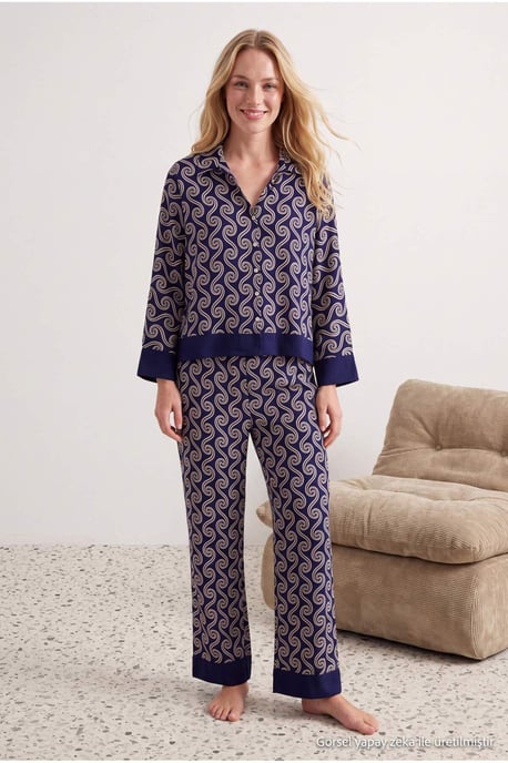 TRENDYOLMİLLA Dames Donkerblauw Geometrisch patroon Lang, Regular fit Pyjama- Sets - Image 2
