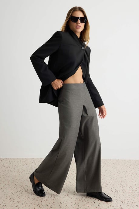 TRENDYOLMİLLA Dames Grijs Effen Wijde pijp Hoge taille Broeken - Image 4