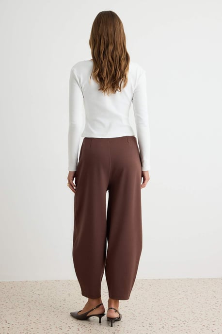 TRENDYOLMİLLA Dames Bruin Effen Barrel-model Normale taille Broeken - Image 3