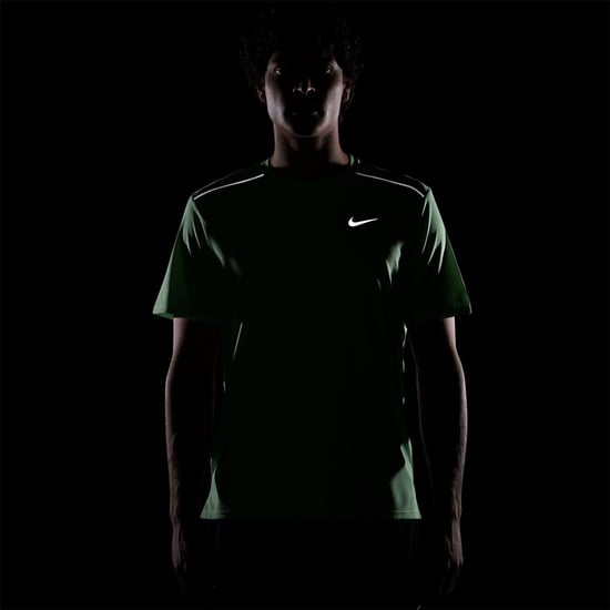 Nike Heren T-shirt Miler met Swoosh en reflecterende details (Groen/zilver) - Image 4
