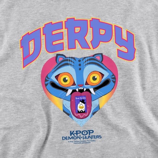 K-Pop Demon Hunters Kinderen Derpy Tiger College Pullover Hoodie (Licht Roze) - Image 3