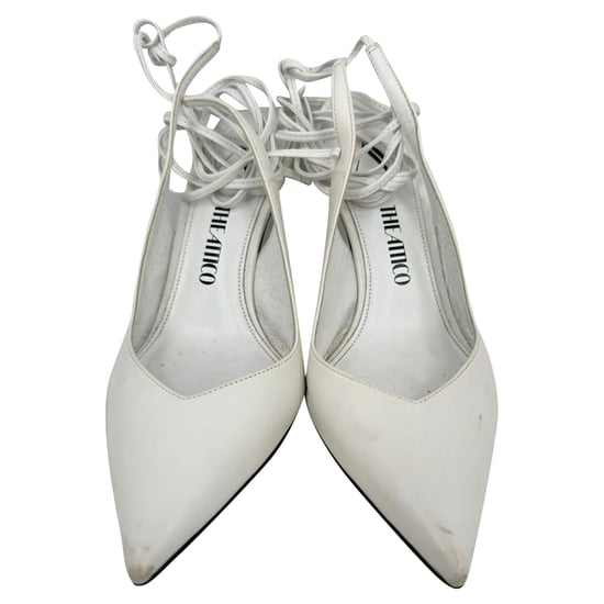 De Attico pumps met spitse neus en strikceintuur in wit leer - Image 3