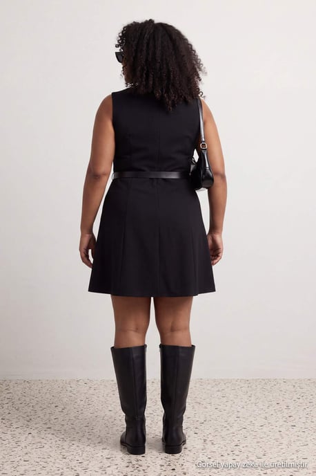Trendyol Curve Dames Zwart Effen Kort / Mini Mouwloos Skater Grote maten Jurk - Image 3