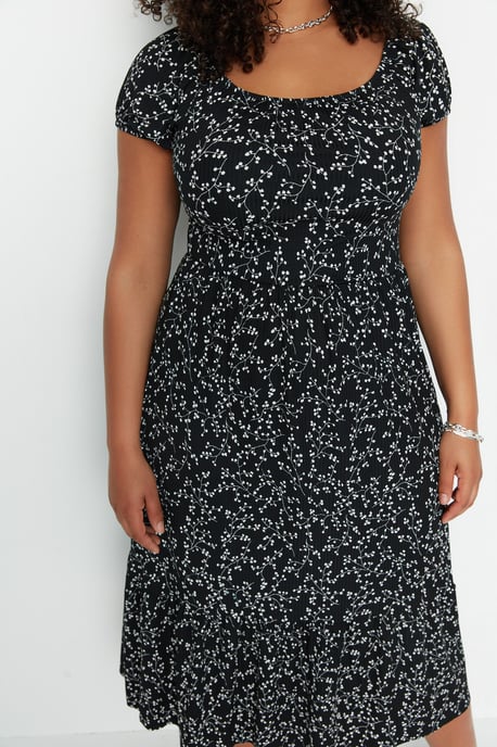 Trendyol Curve Dames Zwart Bloemen Maxi Kort Stijlvol/Avond A-lijn Grote maten Jurk - Image 3