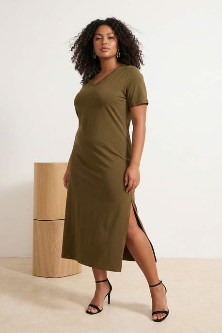 Trendyol Curve Dames Kaki Effen Midi Kort Casual Recht Grote maten Jurk - Image 1