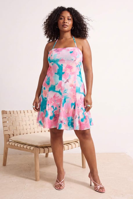 Trendyol Curve Dames Roze Grafisch Kort / Mini Mouwloos Skater Grote maten Jurk - Image 1