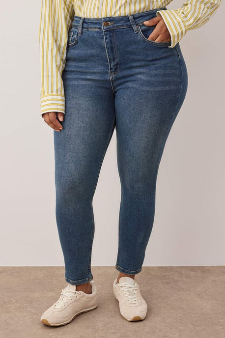 Trendyol Curve Dames Donkerblauw Effen Skinny Hoge taille Grote maten Jeans - Image 2