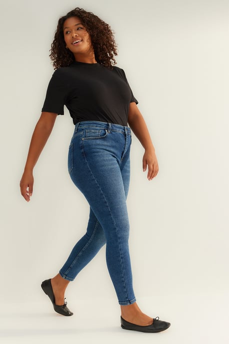 Trendyol Curve Dames Donkerblauw Effen Skinny Hoge taille Grote maten Jeans - Image 4