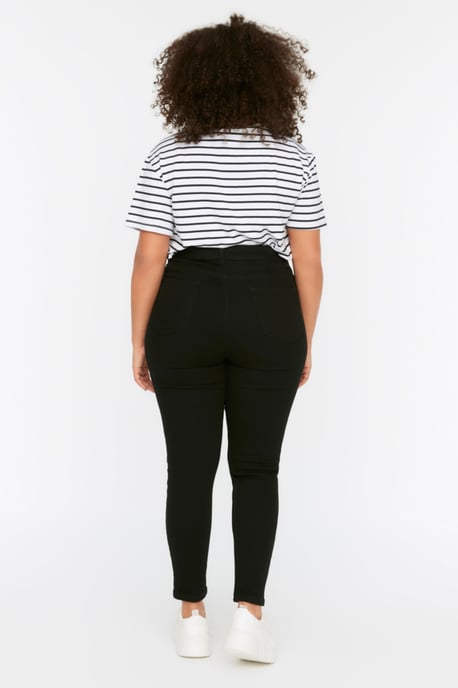 Trendyol Curve Dames Zwart Effen Skinny Hoge taille Grote maten Jeans - Image 4