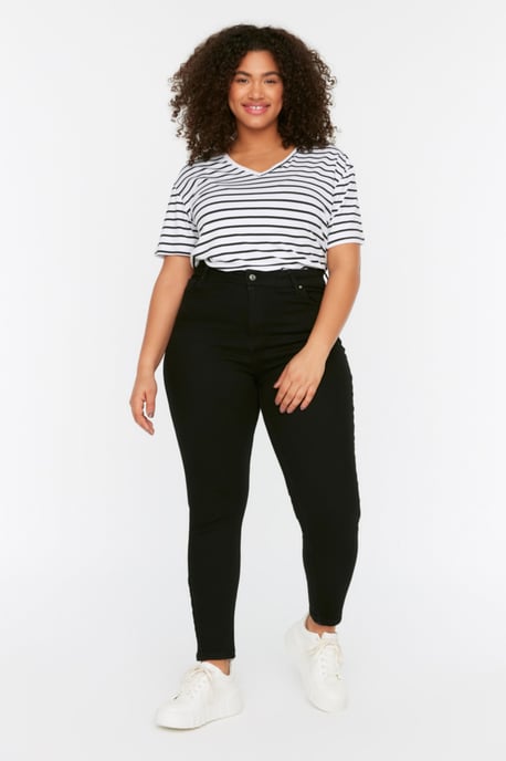 Trendyol Curve Dames Zwart Effen Skinny Hoge taille Grote maten Jeans - Image 6