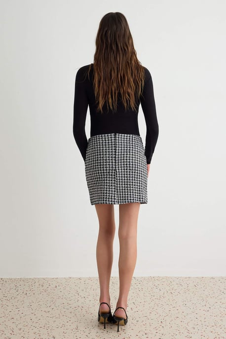 TRENDYOLMİLLA Dames Geruit Kort / Mini A-lijn Rokken - Image 3