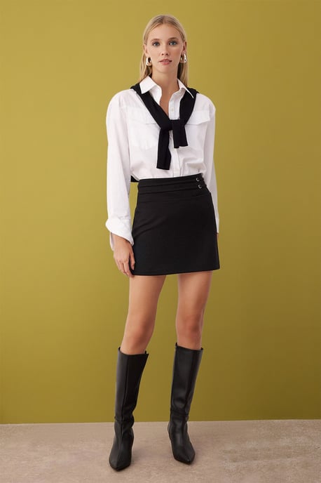 TRENDYOLMİLLA Dames Zwart Effen Kort / Mini A-lijn Rokken - Image 5