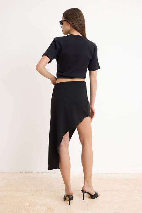 TRENDYOLMİLLA Dames Zwart Effen Kort / Mini Asymmetrisch Asymmetrisch Rokken - Image 4