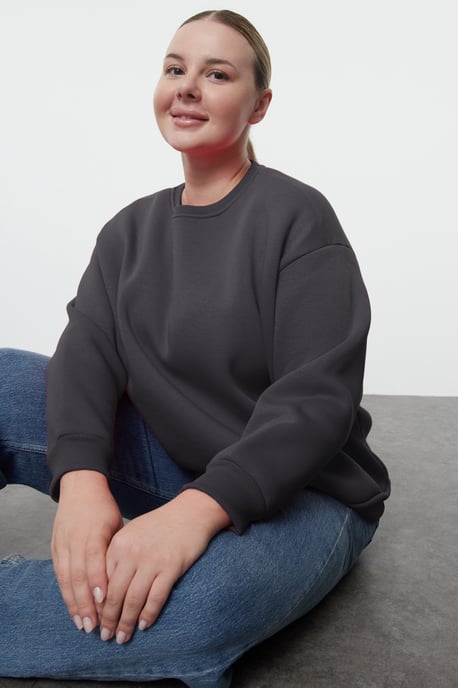 Trendyol Curve Dames Grijs Effen Lang Oversized Grote maten Sweatshirts - Image 1