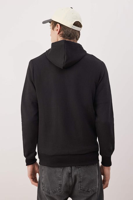 TRENDYOL MAN Heren Zwart Effen Lang Regular fit Sweatshirts - Image 3