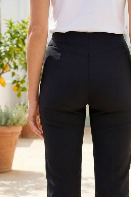 Stretch Knee Length Shorts - Image 4
