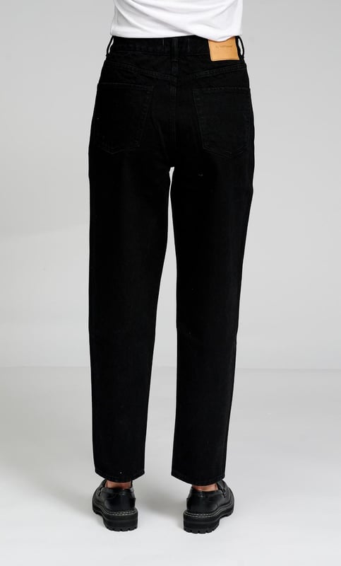 Mom jeans - Zwarte - Jeans kopen? De beste spijkerbroeken van