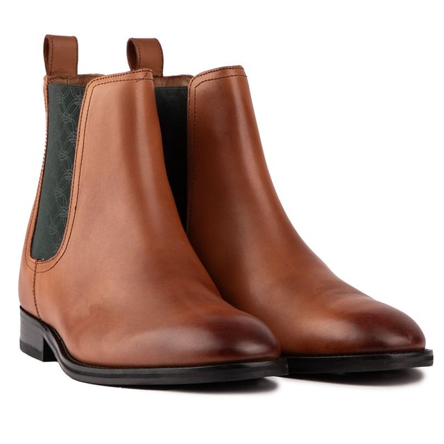 Ted deals baker laarzen