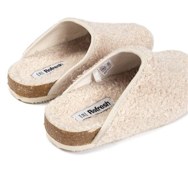 Slippers met hotsell dichte neus