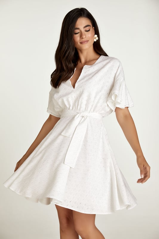 Witte cheap geborduurde jurk
