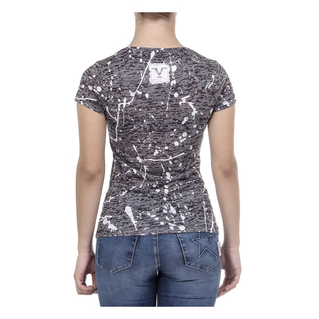 Abbigliamento t sales